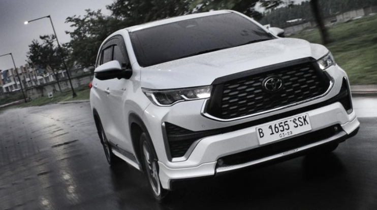 10 Mobil Terlaris Juli 2024: Innova Juara Lagi