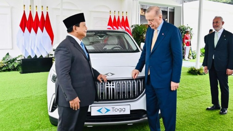 Prabowo Dapat Hadiah Mobil Listrik Togg T10X Setir Kiri dari Erdogan